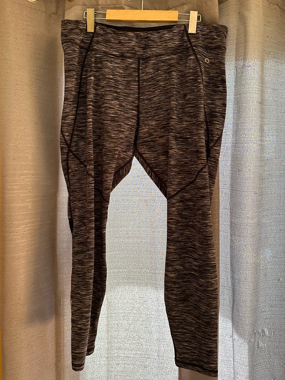Women's Heathered Gray and black Performance Leggings